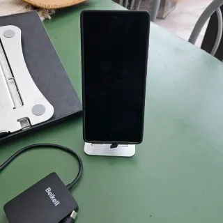 Soporte portátil + Hub USB + ratón