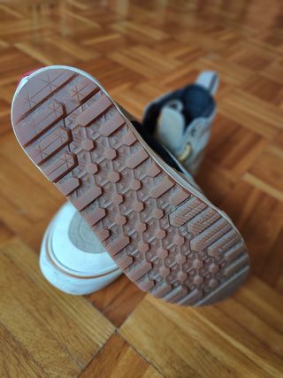 Botas Vans altas beige