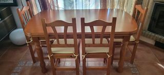Mesa comedor + 6 sillas madera.