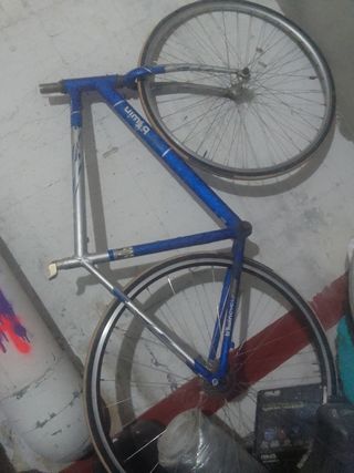Componentes de bicicleta.