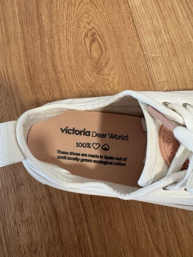 Zapatillas Victoria blancas 38