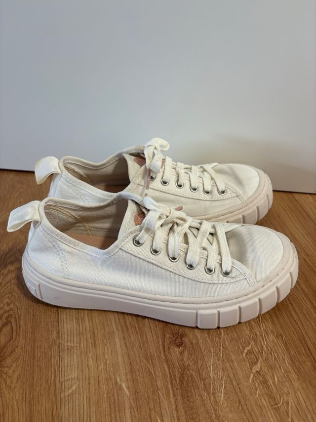 Zapatillas Victoria blancas 38