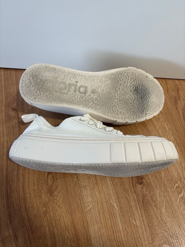 Zapatillas Victoria blancas 38
