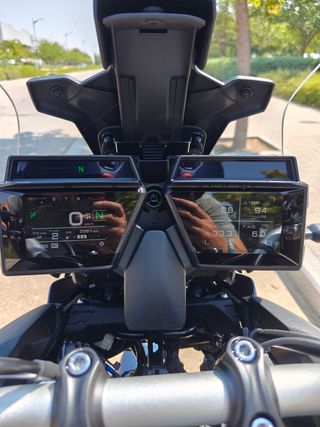 Yamaha Tracer 9 azul mate 
