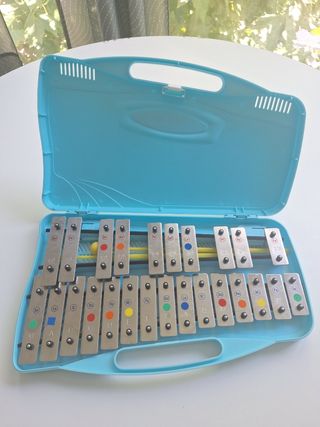 Xilófono infantil con estuche