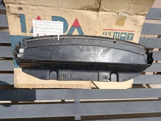 Moldura radiador BMW E87