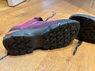 Zapatillas trekking / bambas niña nº 34