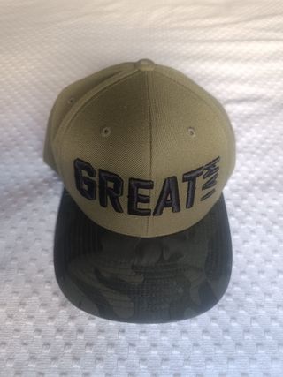Gorra GREAT I AM  camuflaje verde