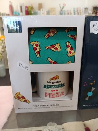 Pack taza y calcetines - Pizza & Música