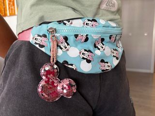 Riñonera Minnie Mouse Disney. motivo caritas minie