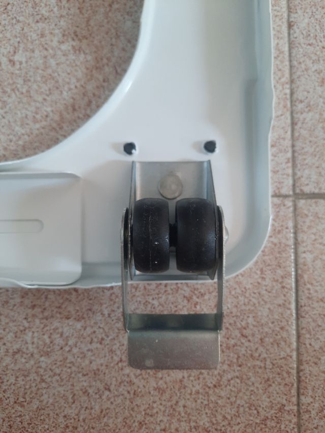 Base lavadora-secadora, cocina, frigorífico pequeñ