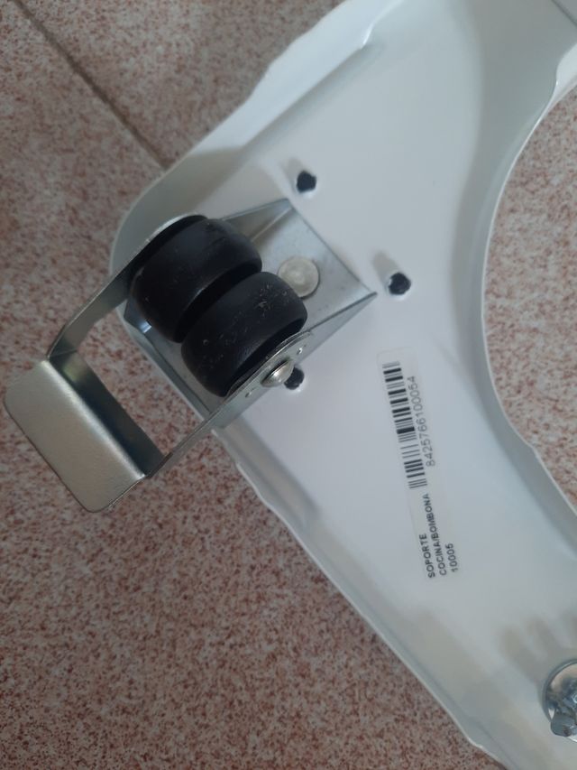 Base lavadora-secadora, cocina, frigorífico pequeñ