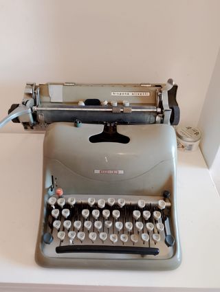 Máquina escribir Olivetti Lexicon 80