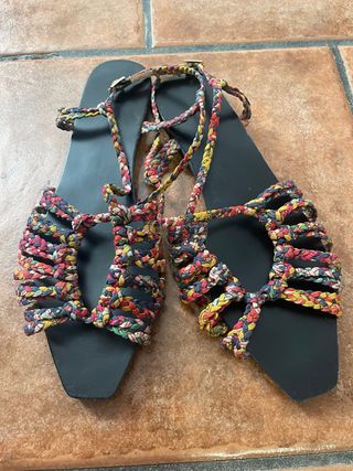 Sandalias planas multicolor