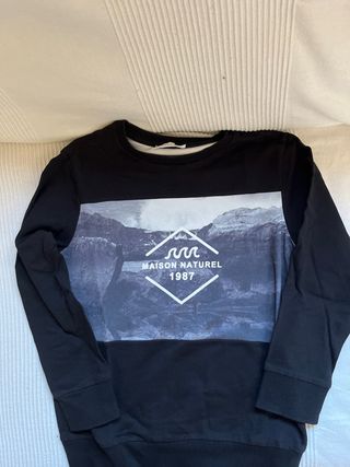 Sudadera negra niño Maison Naturel
Talla 7/8 ( 128