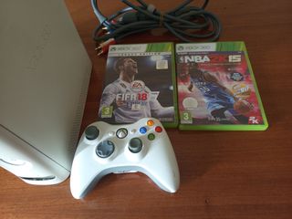 Xbox 360 60GB blanca + juegos
