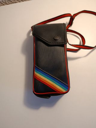 Cámera Toma AW818 - Negra y Roja