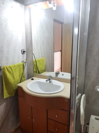 Mueble lavabo baño - Madera con espejo y luces