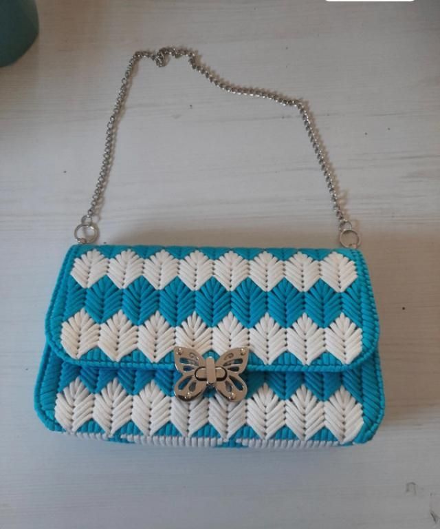 Borsetta uncinetto turchese