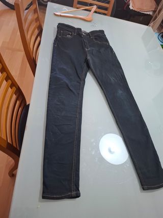 Jeans Pull&Bear negros talla 40