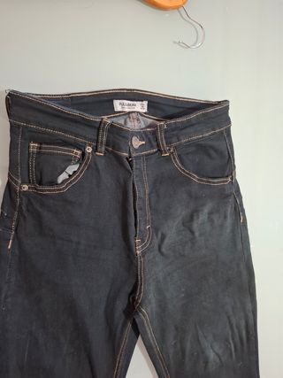 Jeans Pull&Bear negros talla 40