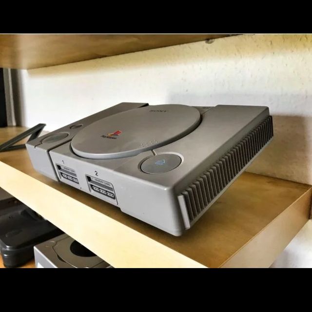 Expositor universal alzador para tus consolas