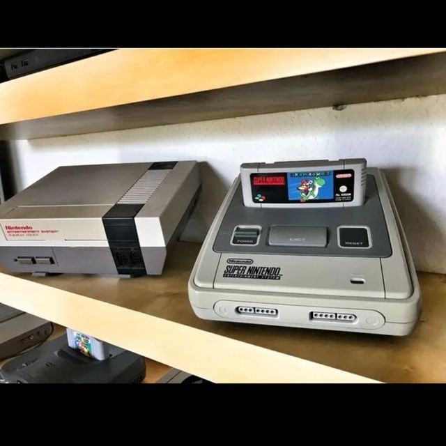 Expositor universal alzador para tus consolas