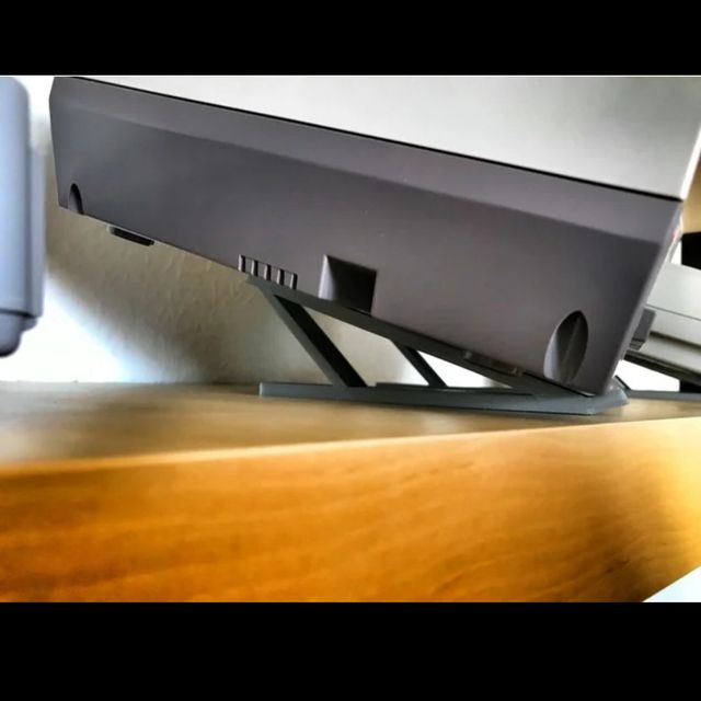 Expositor universal alzador para tus consolas