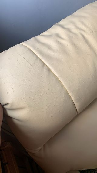 Butaca con funcion de masaje y reclinable.