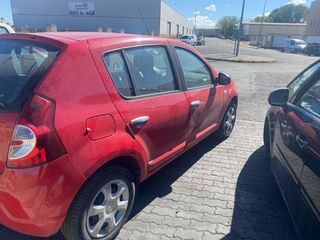 Dacia Logan 2008: Piezas Interiores