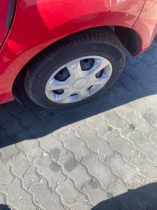 Dacia Logan 2008: Piezas Interiores