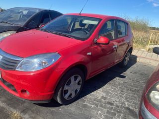 Dacia Logan 2008: Piezas Interiores