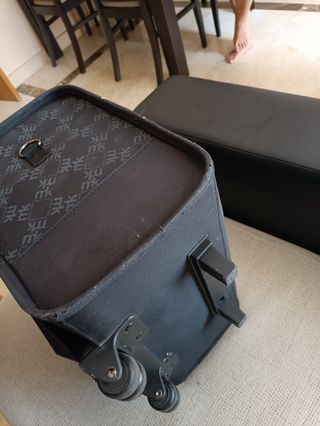 Set x2 Mary Kay: Trolley & Neceser
