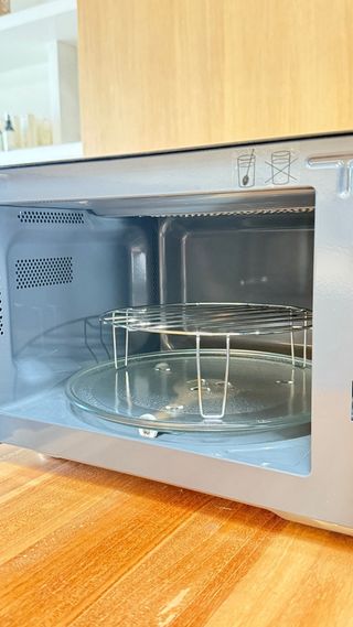 Microondas BOSCH FEL023MS2
