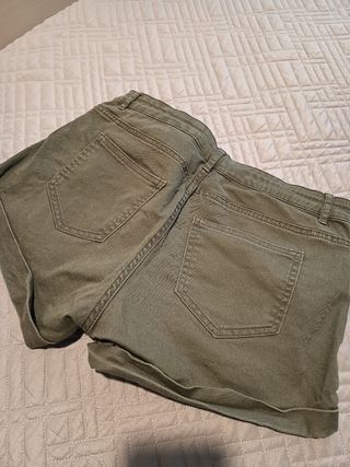 Shorts H&M verdi tg M