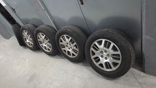 Llantas Subaru Legacy 215/60 R16