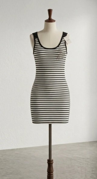 Vestido deportivo rayas blanco-negro tirantes