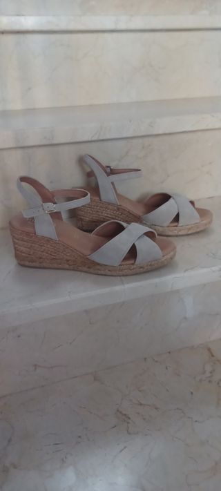 Sandalias cuña esparto beige