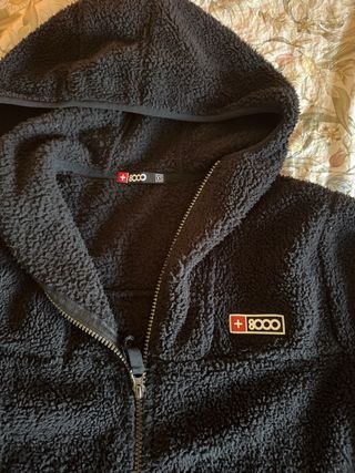 Forro polar 8000 negro con capucha talla XS