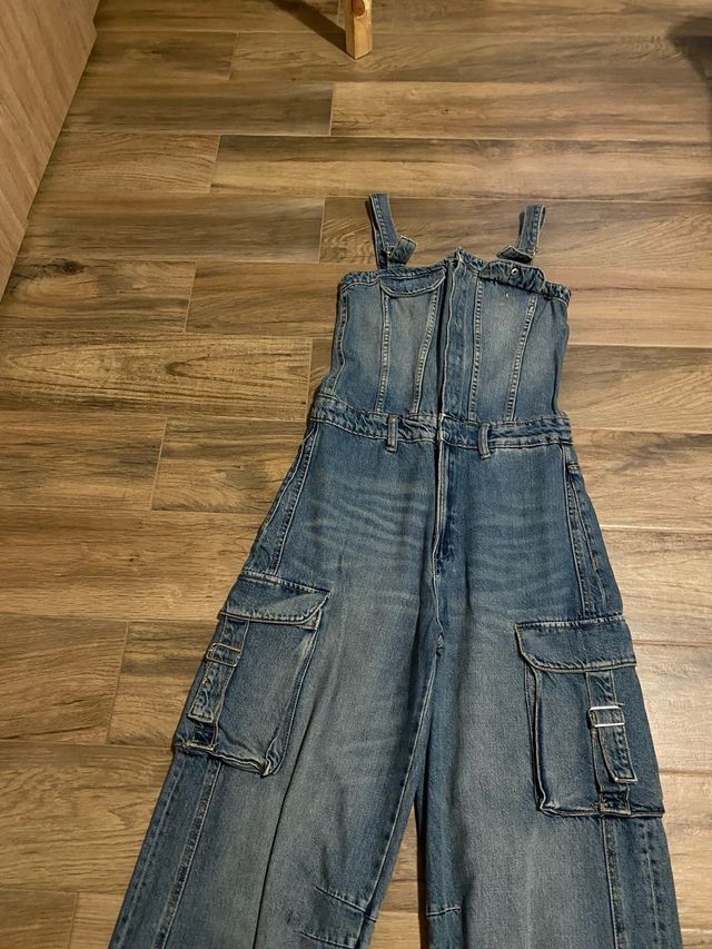 Mono vaquero Zara cargo azul