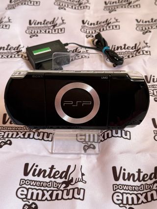 Sony PSP 2004 Black + Giochi + Caricatore