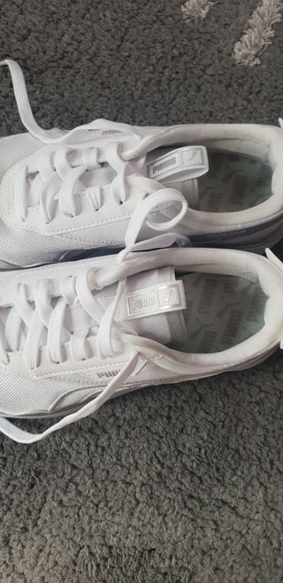 Zapatillas Puma blancas mujer