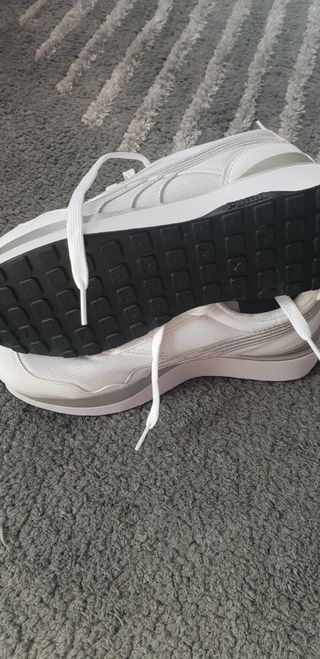 Zapatillas Puma blancas mujer