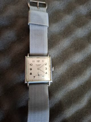 Universal Genève reloj 28mm