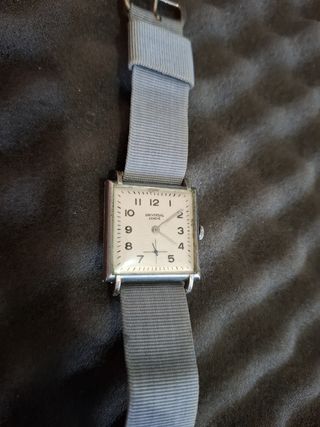 Universal Genève reloj 28mm
