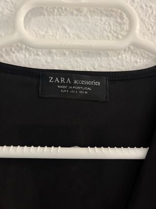 Body negro Zara - Escote pico