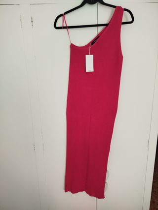 Vestido midi asimétrico fucsia