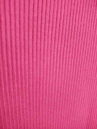 Vestido midi asimétrico fucsia