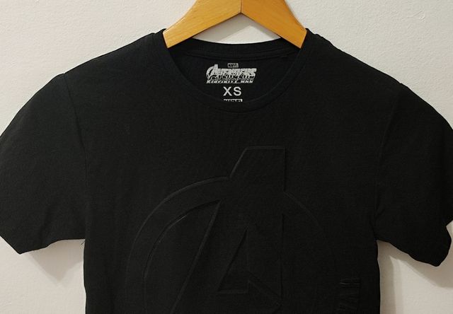 Camiseta negra Marvel mujer Talla XS