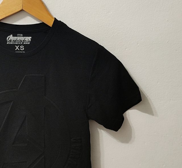 Camiseta negra Marvel mujer Talla XS